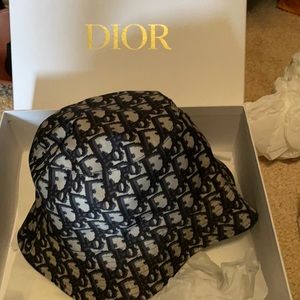 COPY - Blue signature Dior bucket hat